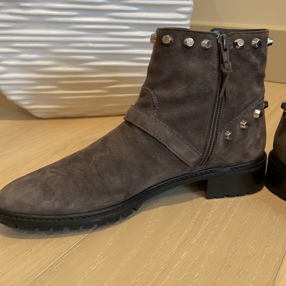 Suede ankle boots - Picture 3 of 9